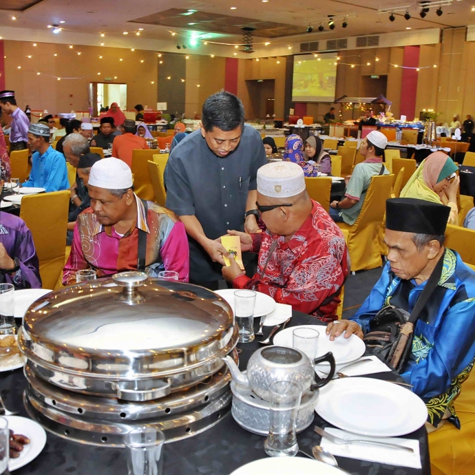 CSR Programme – Iftar With Members of Society of the Blind in Malaysia Perak Branch