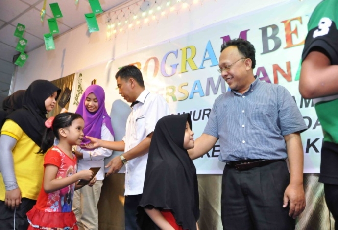 CSR Programme - ‘Moh Kite Beli Baju Raya’ for Orphans