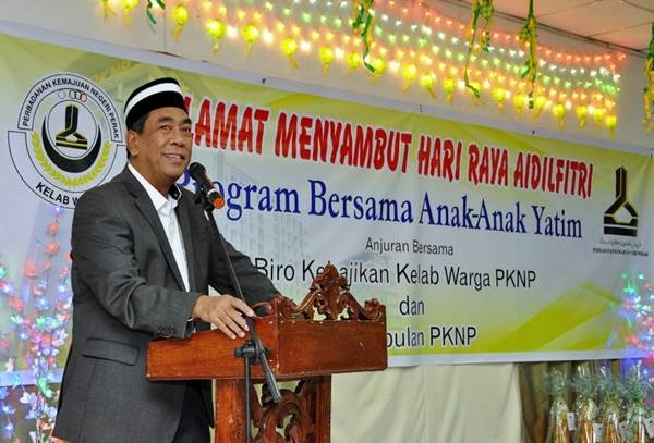 Not Abandoned: ‘Moh Beli Baju Raya’