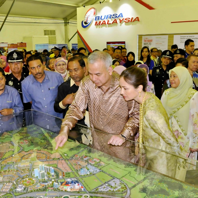Saham Amanah Malaysia Week 2016