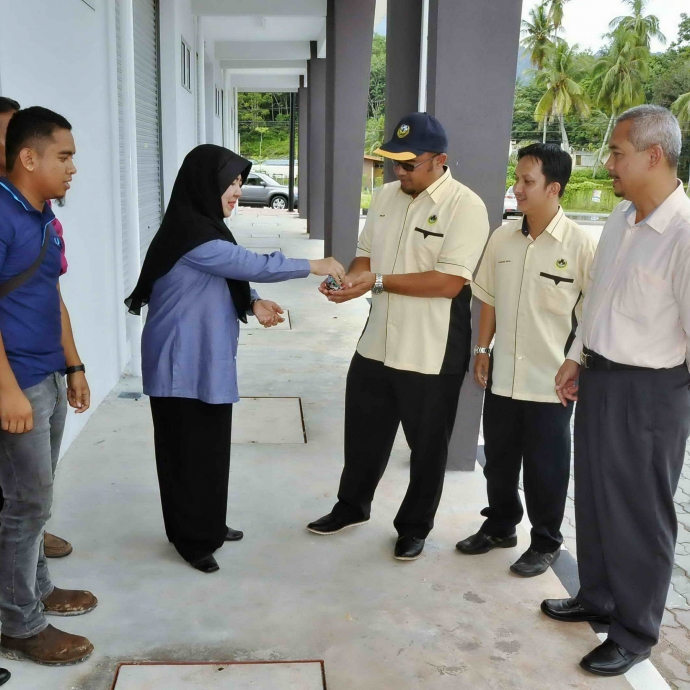 Handed Over Shop Lot Dataran Amanjaya Ceremony
