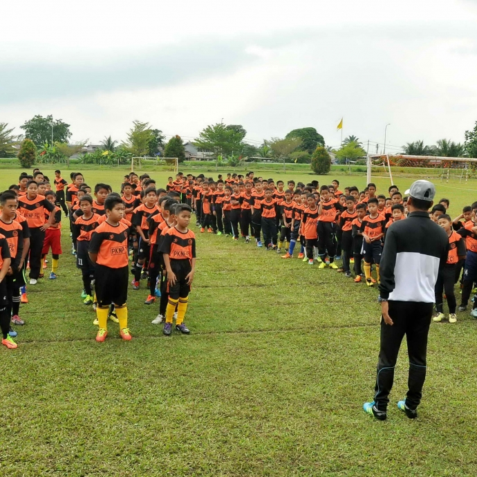 PKNP FC Coaching Clinic At Teluk Intan